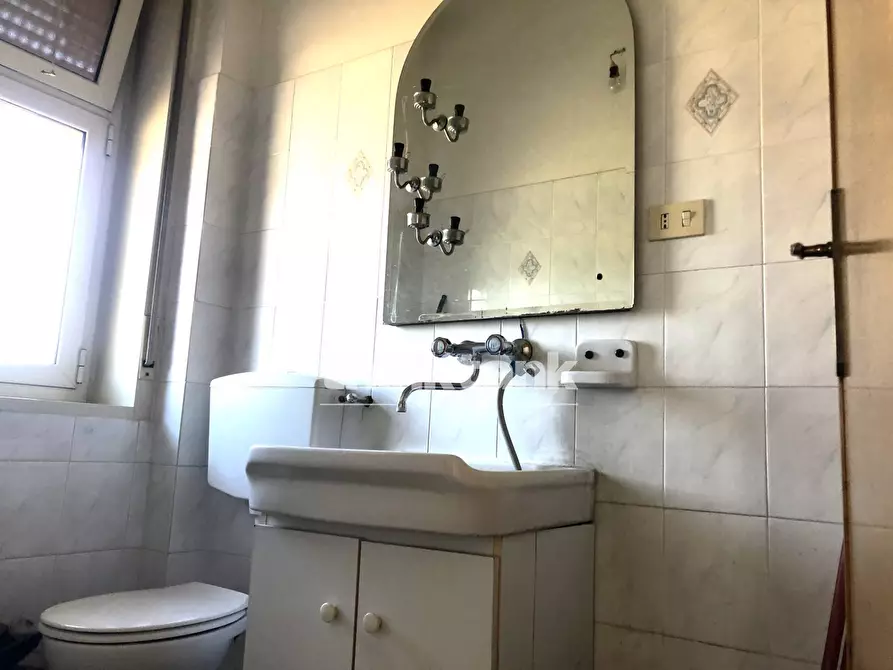 Immagine 19 di Appartamento in vendita  in Piazza Dante Alighieri 6 a Gravina Di Catania