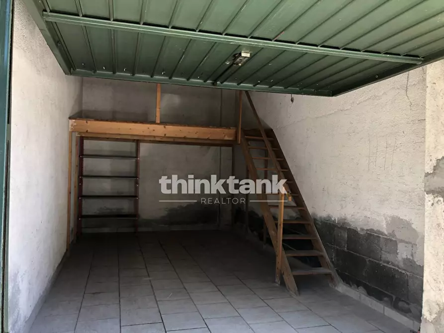 Immagine 26 di Appartamento in vendita  in Piazza Dante Alighieri 6 a Gravina Di Catania