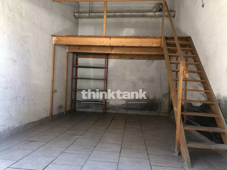 Immagine 27 di Appartamento in vendita  in Piazza Dante Alighieri 6 a Gravina Di Catania