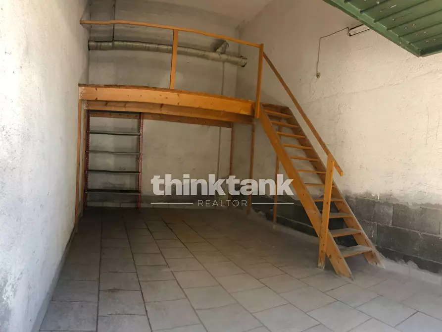 Immagine 29 di Appartamento in vendita  in Piazza Dante Alighieri 6 a Gravina Di Catania