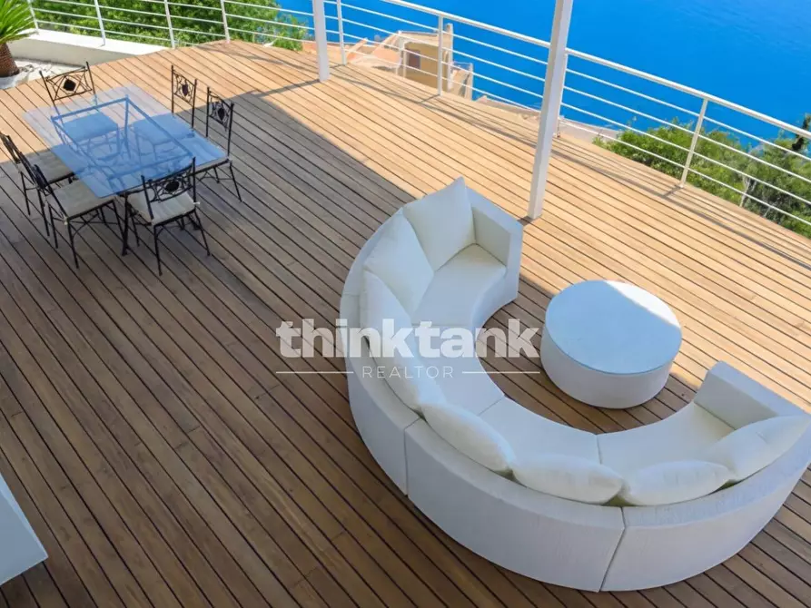 Immagine 34 di Villa in vendita  in Contrada Sillemi a Letojanni