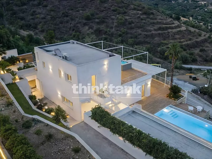 Immagine 38 di Villa in vendita  in Contrada Sillemi a Letojanni