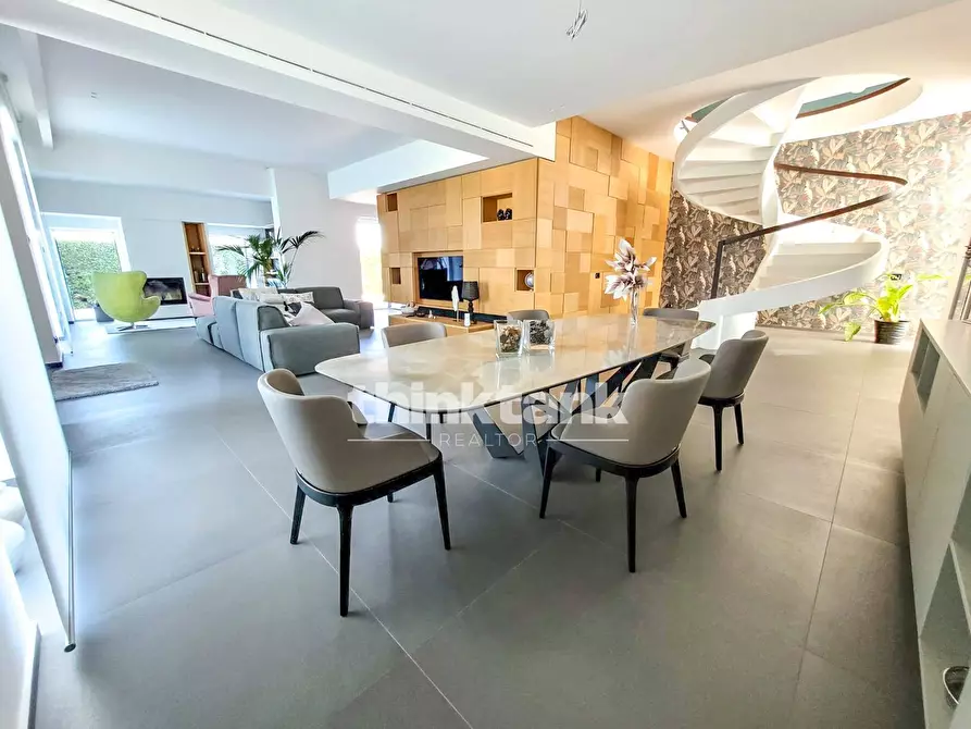 Immagine 7 di Villa in vendita  in Via Timone Zaccanazzo a Acireale