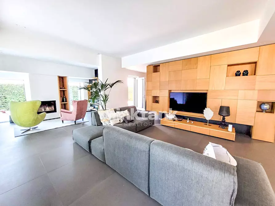 Immagine 9 di Villa in vendita  in Via Timone Zaccanazzo a Acireale