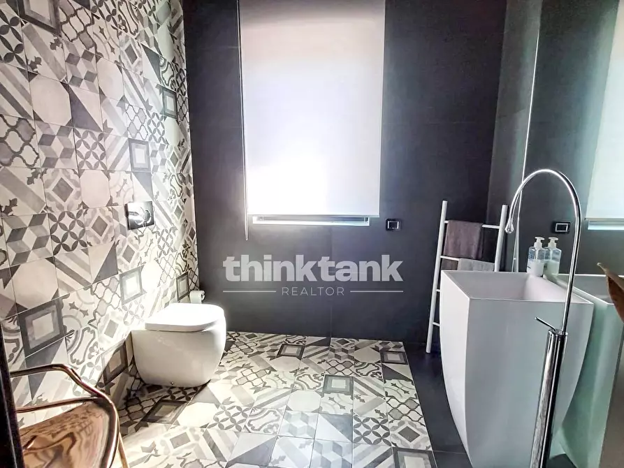 Immagine 14 di Villa in vendita  in Via Timone Zaccanazzo a Acireale