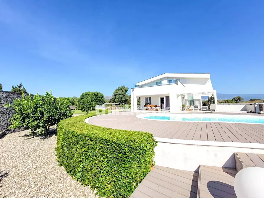 Immagine 2 di Villa in vendita  in Via Timone Zaccanazzo a Acireale