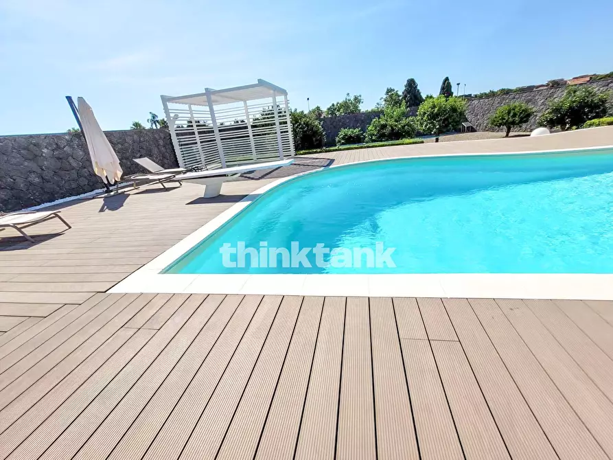 Immagine 4 di Villa in vendita  in Via Timone Zaccanazzo a Acireale