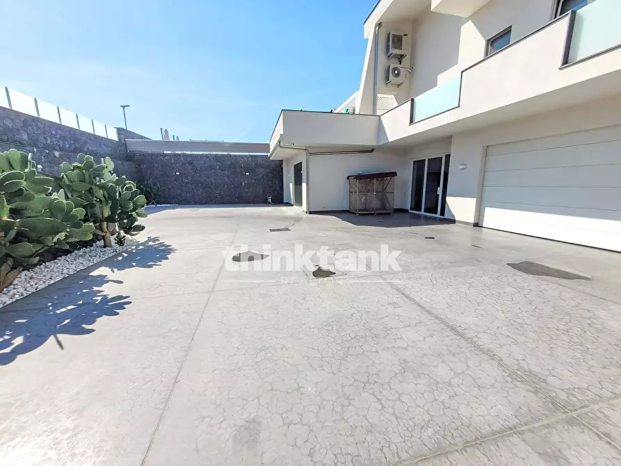 Immagine 23 di Villa in vendita  in Via Timone Zaccanazzo a Acireale