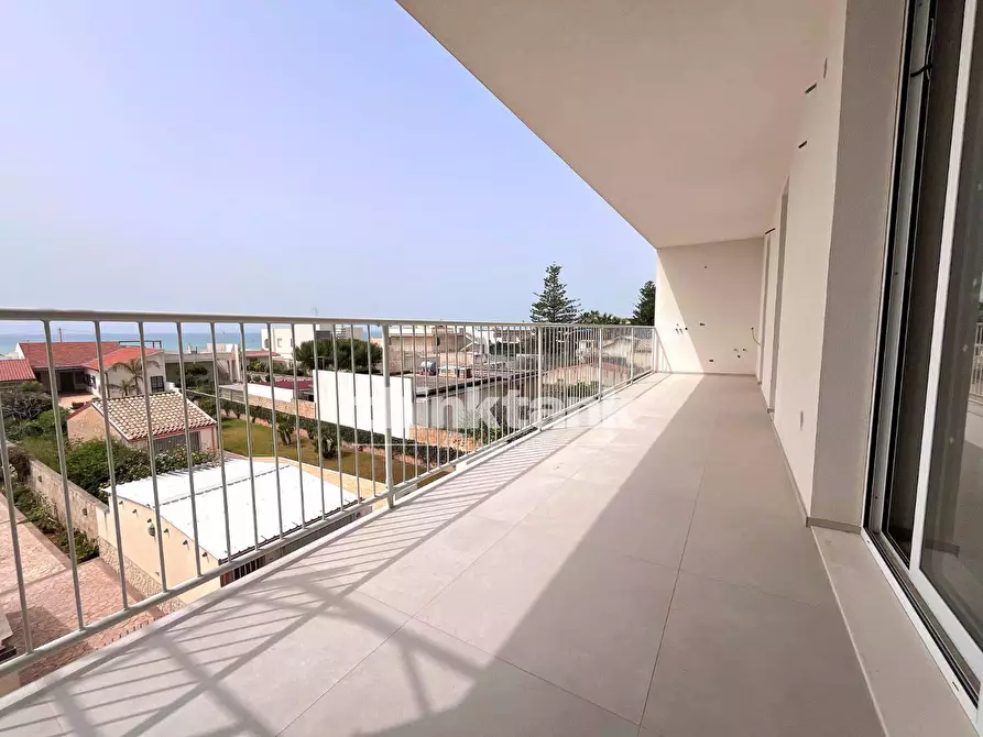 Immagine 1 di Appartamento in vendita  in Via F. Calvi a Scicli