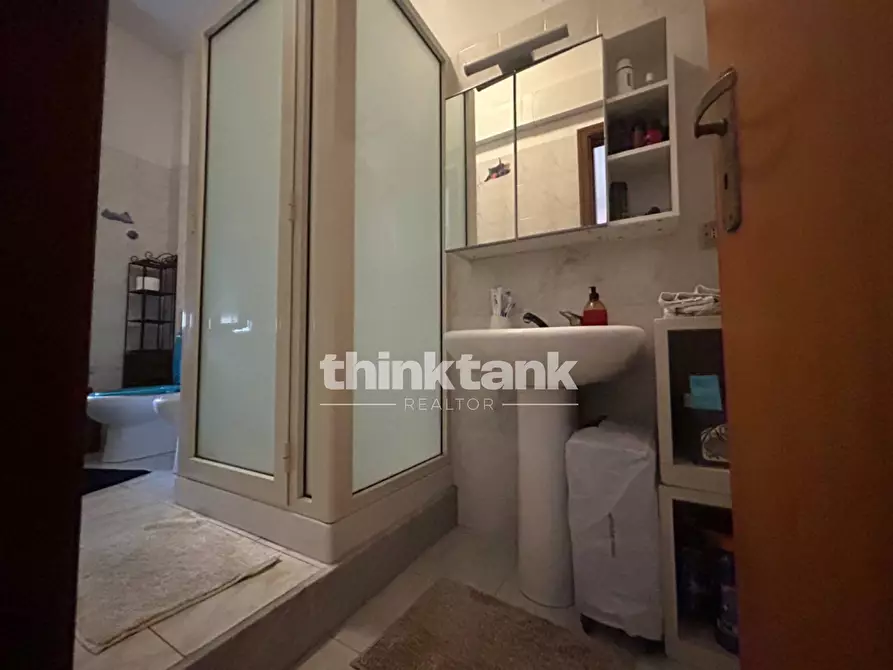 Immagine 13 di Appartamento in vendita  in Via Savoia a Catania