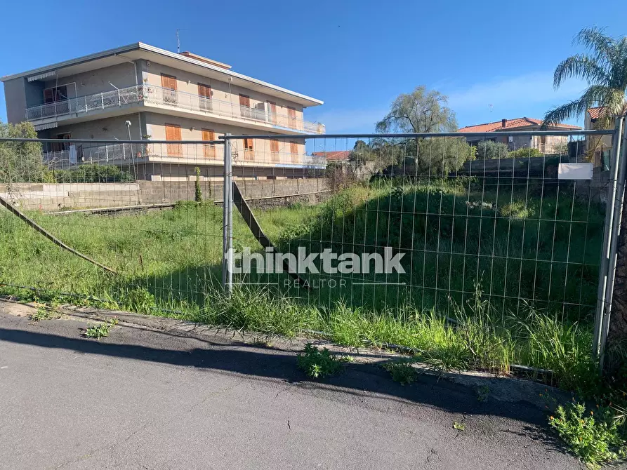 Immagine 4 di Terreno residenziale in vendita  in Via Stromboli 13 a Gravina Di Catania