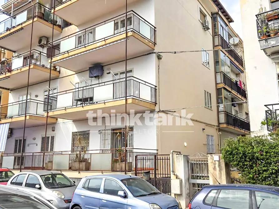 Immagine 24 di Appartamento in vendita  in Via Francesco Crispi a Aci Castello
