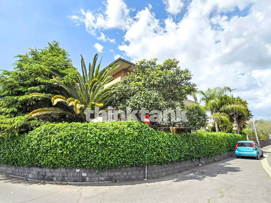 Immagine 3 di Appartamento in vendita  in Via Trinità Cavolò a Gravina Di Catania