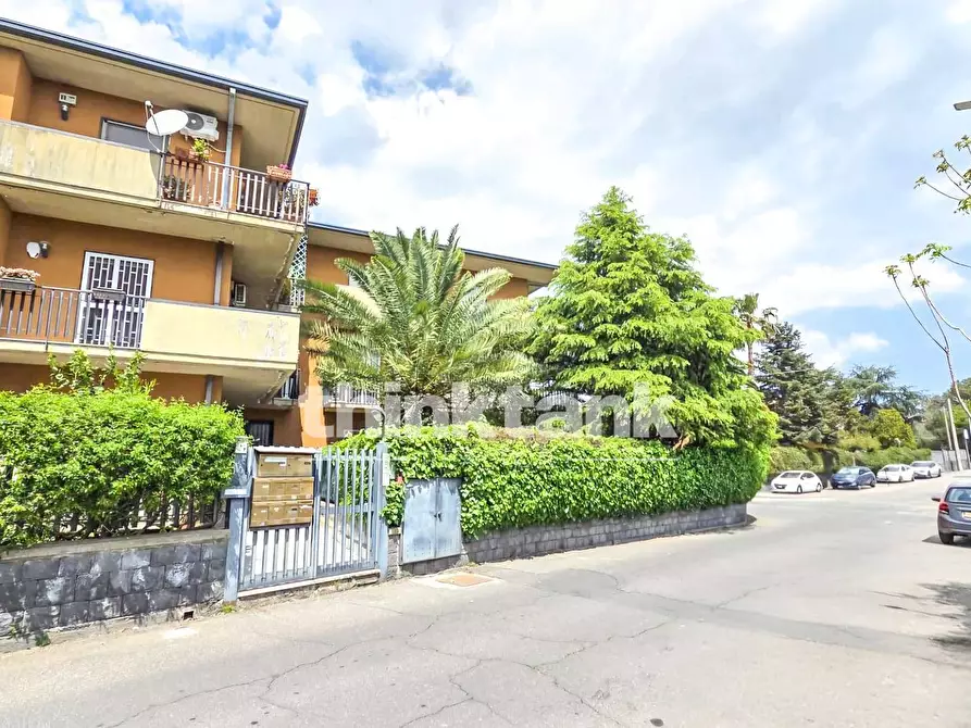 Immagine 2 di Appartamento in vendita  in Via Trinità Cavolò a Gravina Di Catania