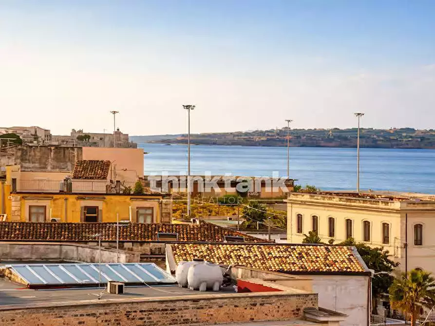 Immagine 1 di Appartamento in vendita  in Via Albania a Siracusa