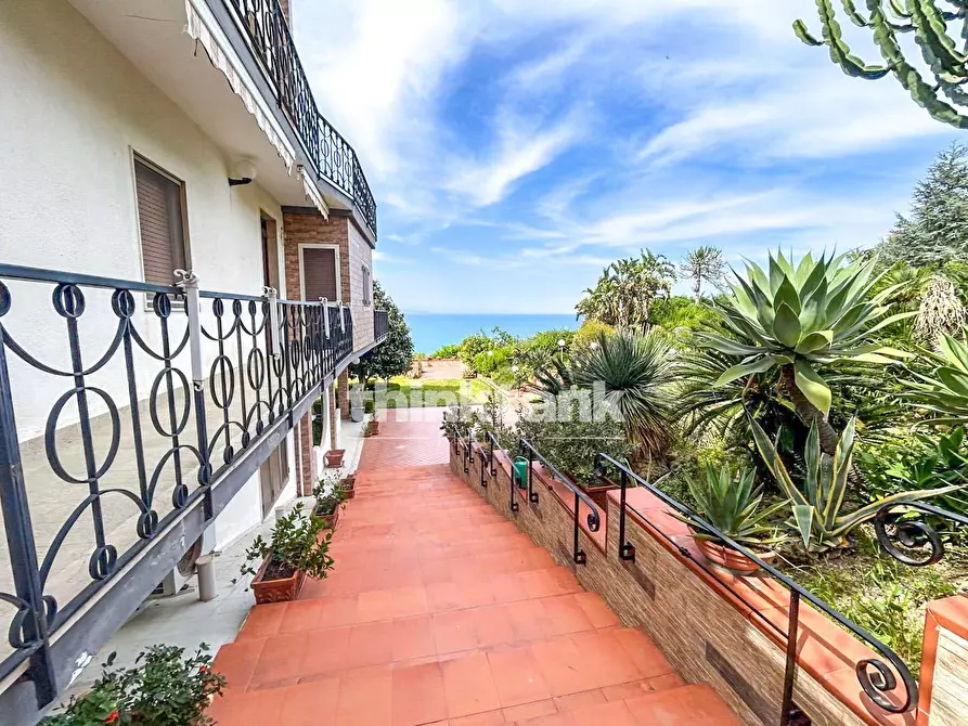 Immagine 37 di Villa in vendita  in Costa Degli Oleandri a Augusta