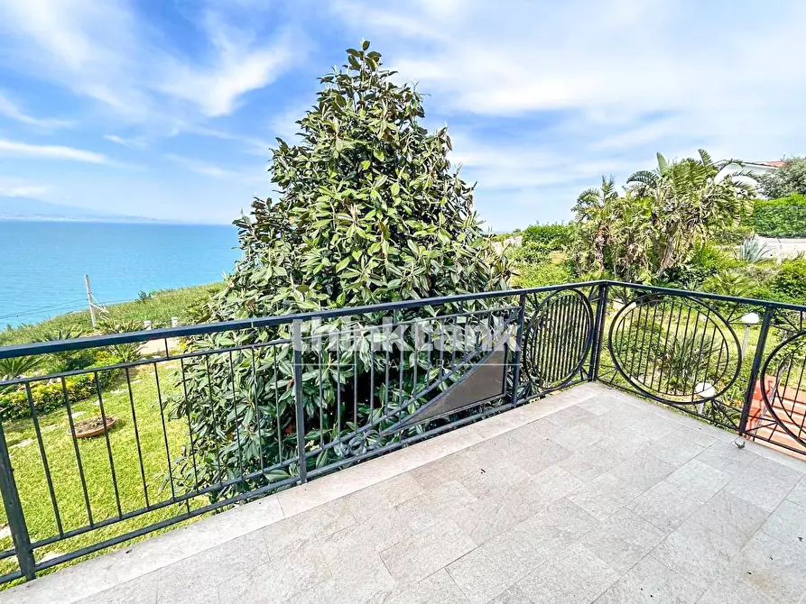 Immagine 42 di Villa in vendita  in Costa Degli Oleandri a Augusta