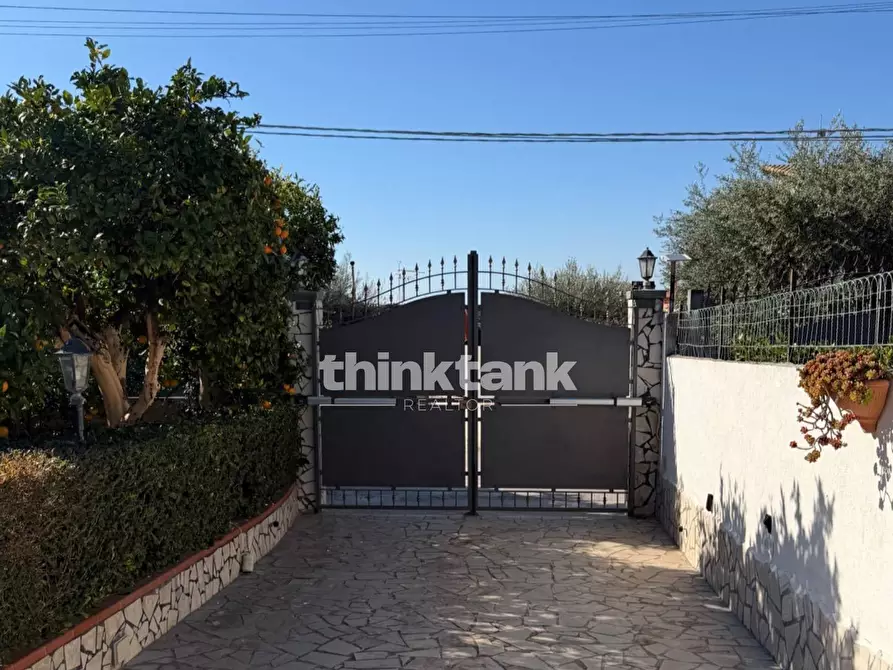 Immagine 34 di Villa in vendita  in Via Chiusa di Carlo a Avola