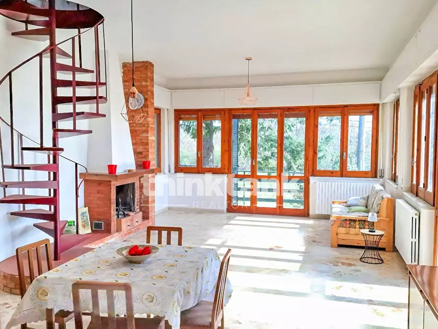 Immagine 9 di Villa in vendita  in Via Silvio Pellico a Aci Sant'antonio