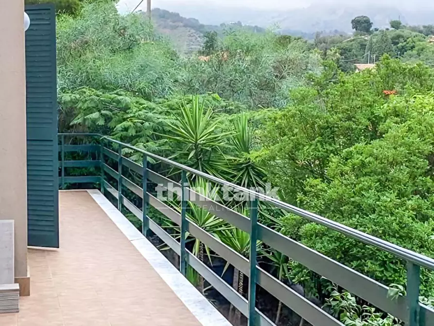 Immagine 26 di Villa in vendita  in Via Silvio Pellico a Aci Sant'antonio