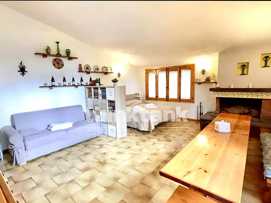 Immagine 10 di Villa in vendita  in Via Silvio Pellico a Aci Sant'antonio