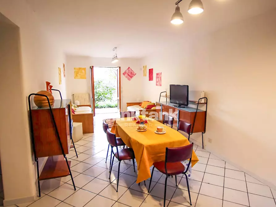 Immagine 15 di Villa in vendita  in Via Silvio Pellico a Aci Sant'antonio