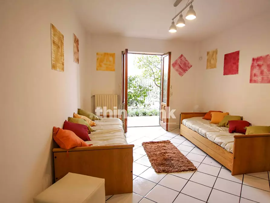 Immagine 16 di Villa in vendita  in Via Silvio Pellico a Aci Sant'antonio