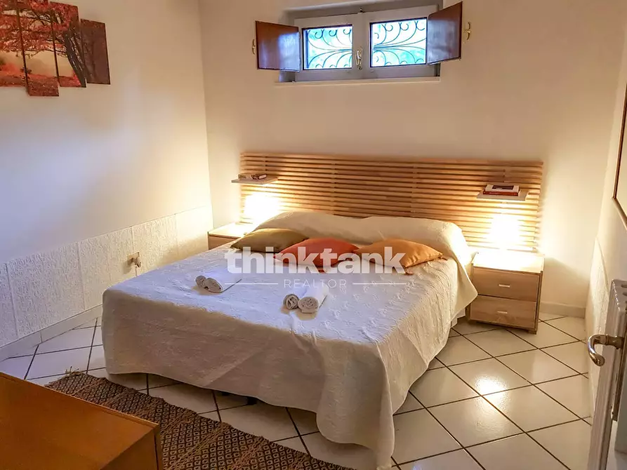 Immagine 18 di Villa in vendita  in Via Silvio Pellico a Aci Sant'antonio