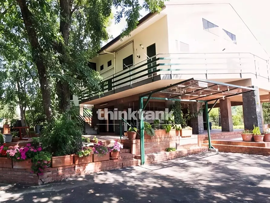 Immagine 3 di Villa in vendita  in Via Silvio Pellico a Aci Sant'antonio