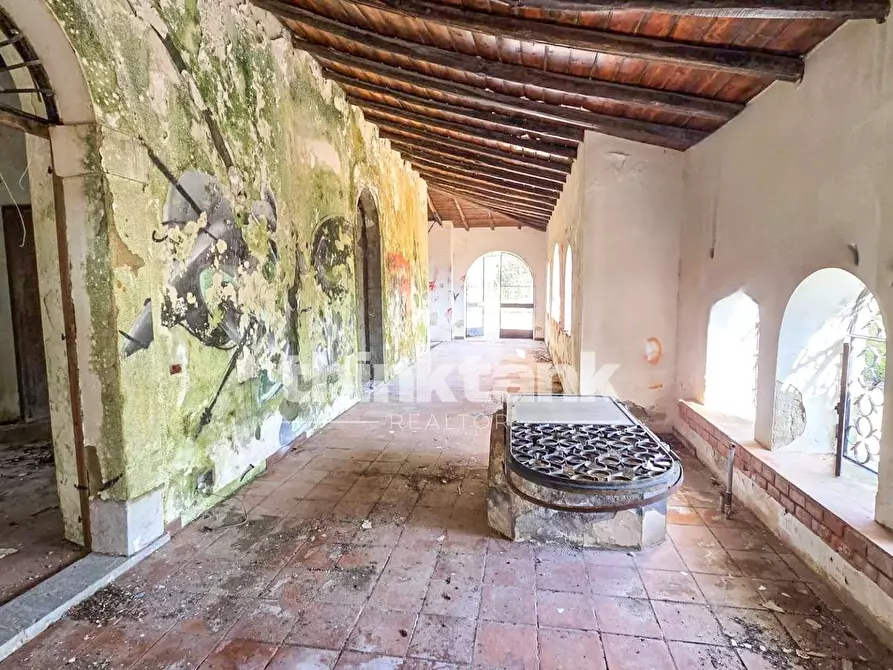 Immagine 11 di Rustico / casale in vendita  in Via Francavilla a Taormina