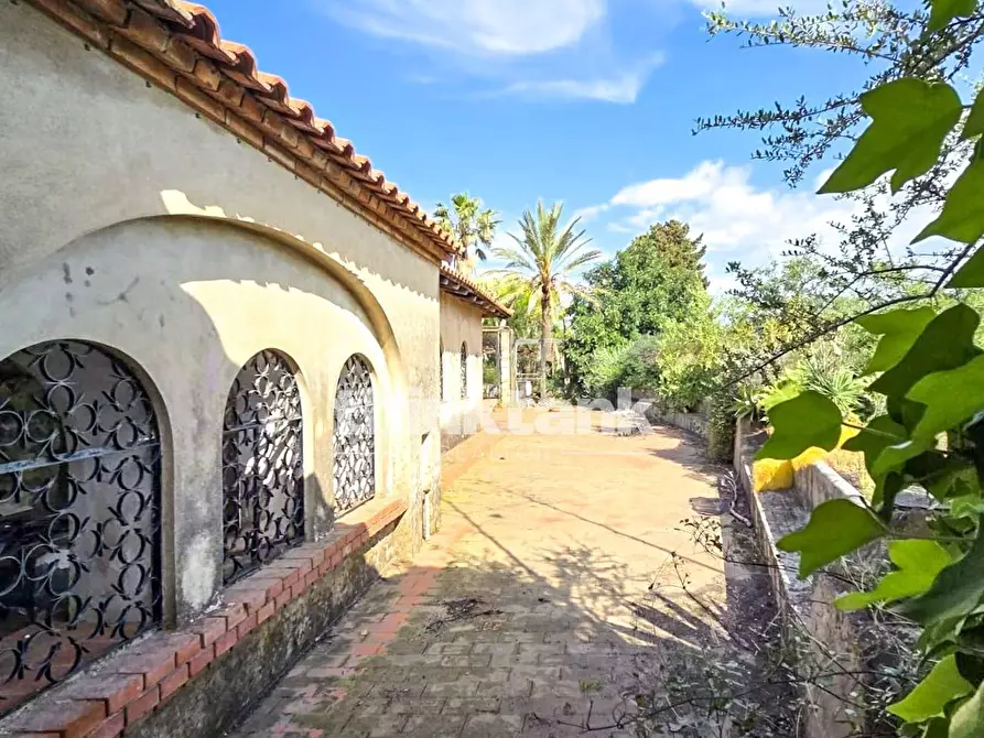 Immagine 21 di Rustico / casale in vendita  in Via Francavilla a Taormina