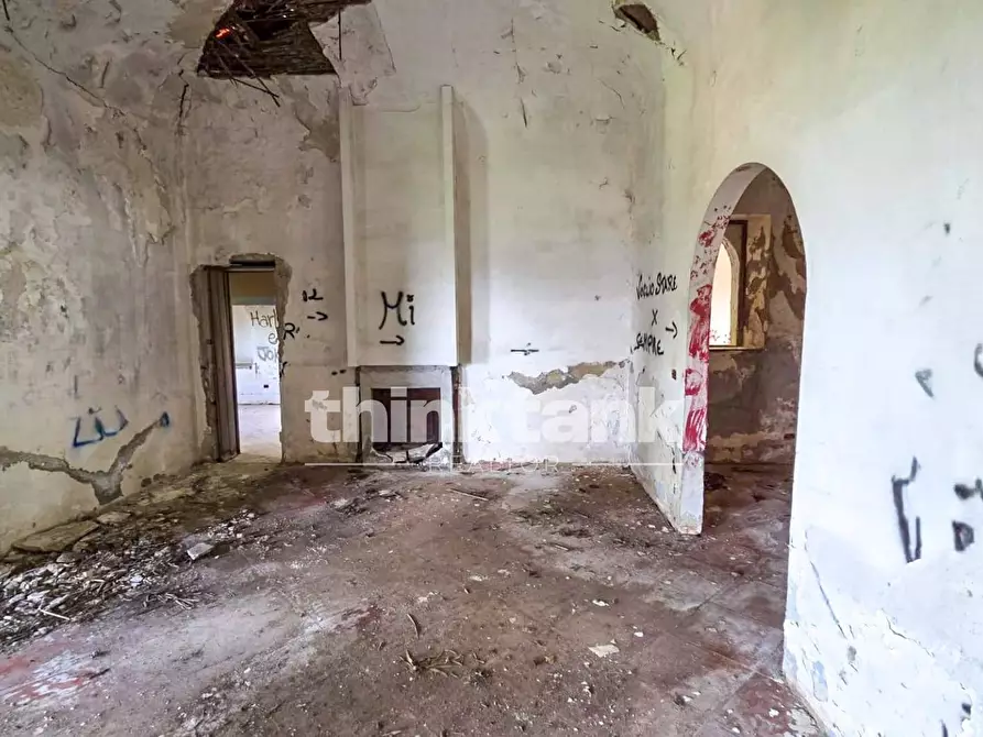 Immagine 10 di Rustico / casale in vendita  in Via Francavilla a Taormina