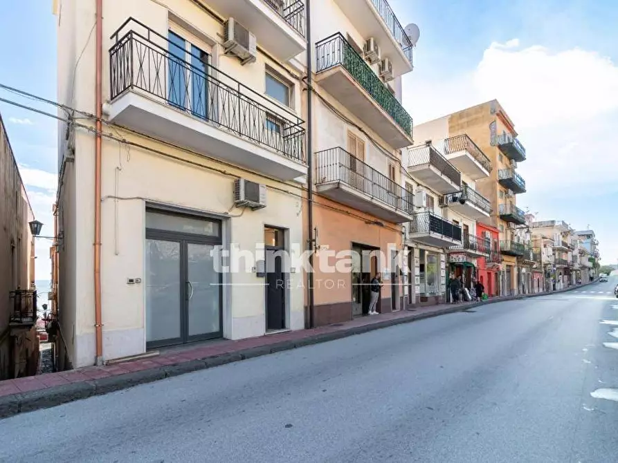 Immagine 3 di Villa in vendita  in Via Vittorio Emanuele SNC a Giardini-Naxos