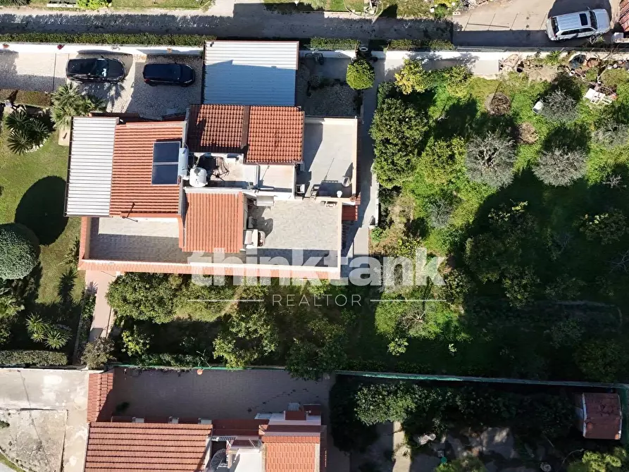 Immagine 2 di Villa in vendita  in Via Chiusa di Carlo a Avola