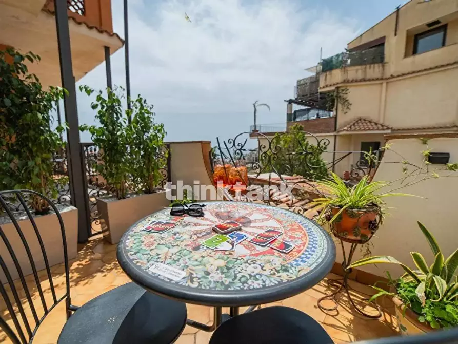 Immagine 16 di Appartamento in vendita  in Via Gaetano Martino a Taormina