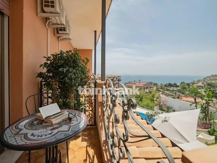 Immagine 24 di Appartamento in vendita  in Via Gaetano Martino a Taormina