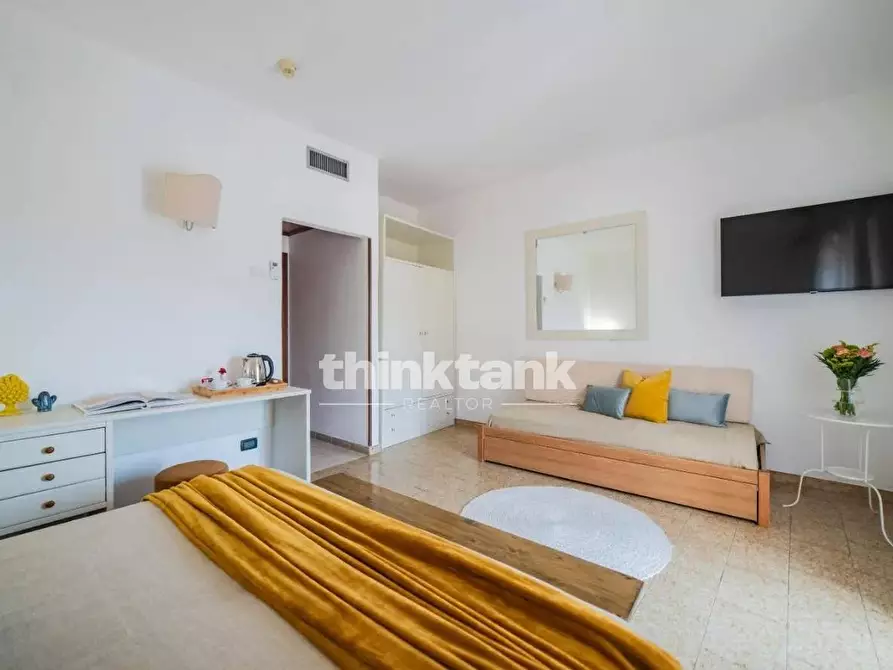 Immagine 26 di Appartamento in vendita  in Via Gaetano Martino a Taormina