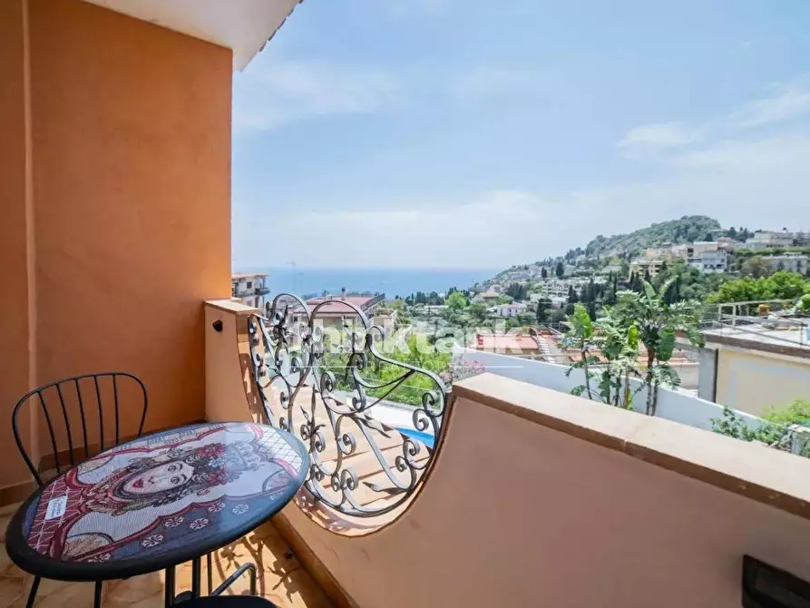Immagine 29 di Appartamento in vendita  in Via Gaetano Martino a Taormina