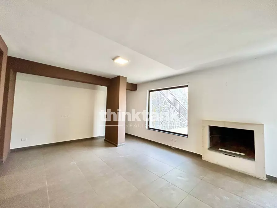 Immagine 11 di Villa in vendita  in Via delle Ginestre a Gravina Di Catania