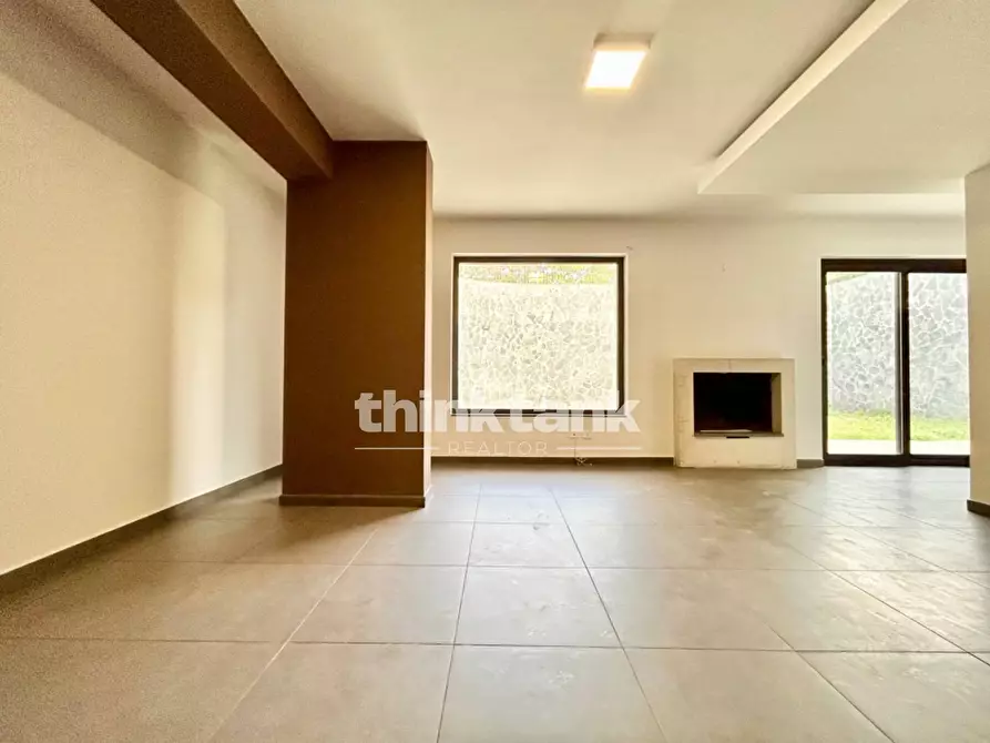 Immagine 16 di Villa in vendita  in Via delle Ginestre a Gravina Di Catania