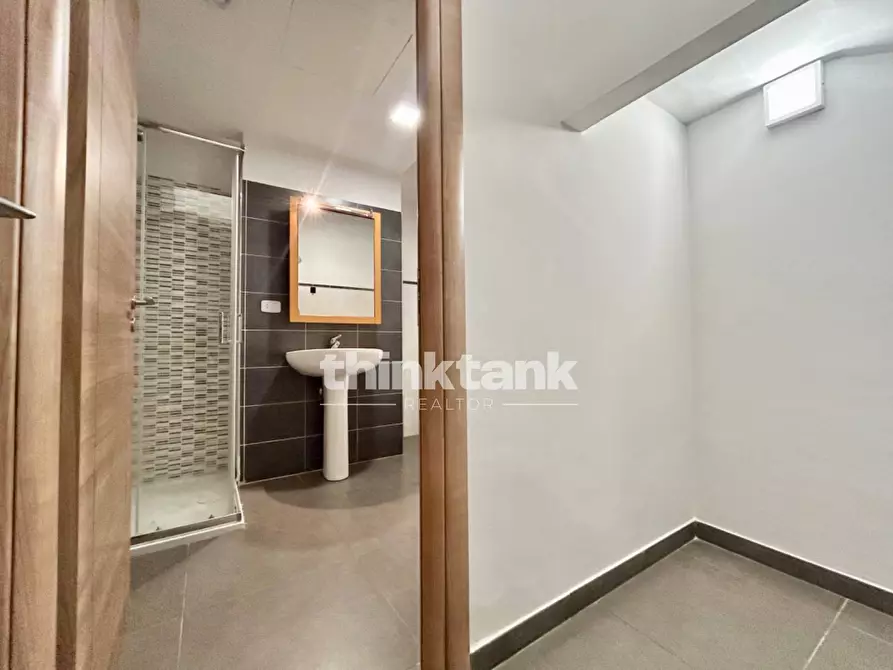 Immagine 22 di Villa in vendita  in Via delle Ginestre a Gravina Di Catania