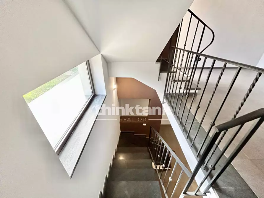 Immagine 24 di Villa in vendita  in Via delle Ginestre a Gravina Di Catania