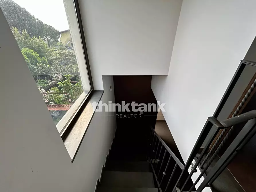 Immagine 25 di Villa in vendita  in Via delle Ginestre a Gravina Di Catania