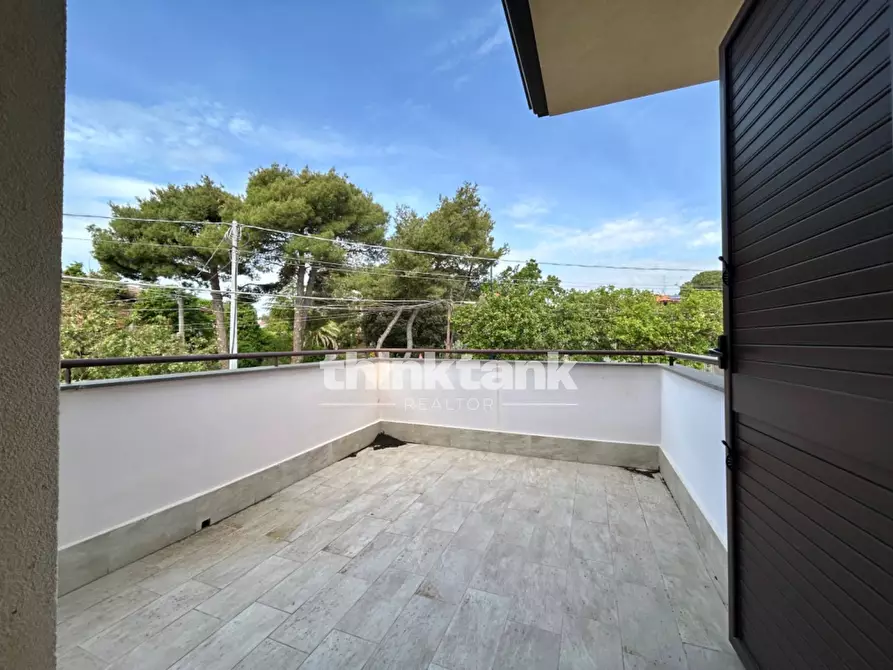 Immagine 36 di Villa in vendita  in Via delle Ginestre a Gravina Di Catania