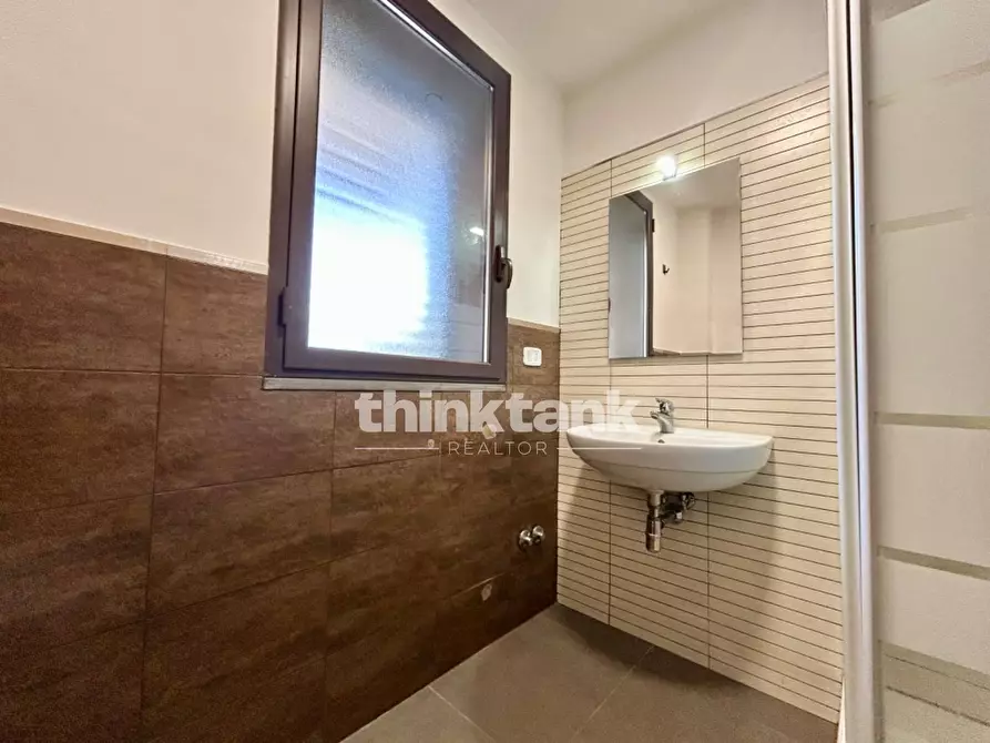 Immagine 43 di Villa in vendita  in Via delle Ginestre a Gravina Di Catania