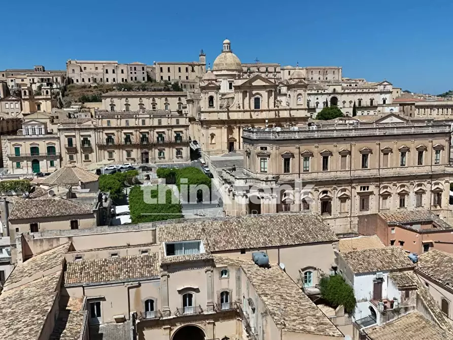 Immagine 1 di Casa indipendente in vendita  in Via Ducezio a Noto