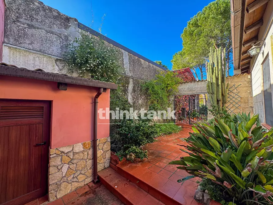 Immagine 41 di Villa in vendita  in Via per Canicattini a Siracusa