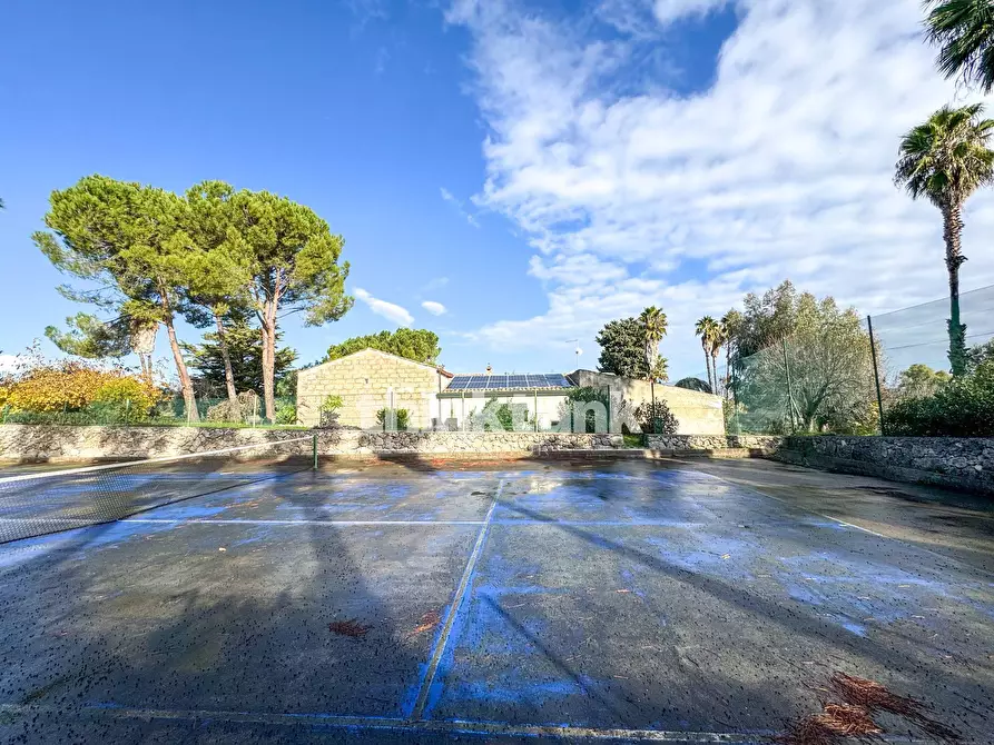 Immagine 46 di Villa in vendita  in Via per Canicattini a Siracusa