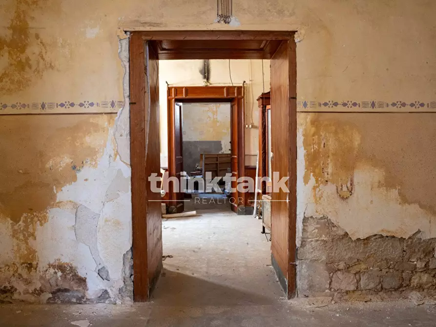 Immagine 20 di Palazzo in vendita  in Corso Garibaldi 21/3 a Ispica