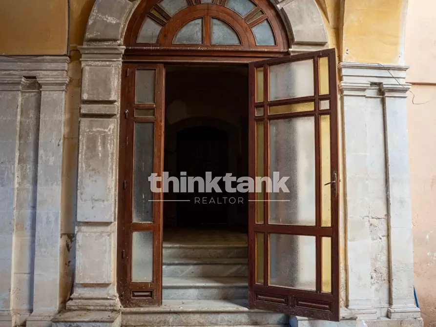 Immagine 30 di Palazzo in vendita  in Corso Garibaldi 21/3 a Ispica
